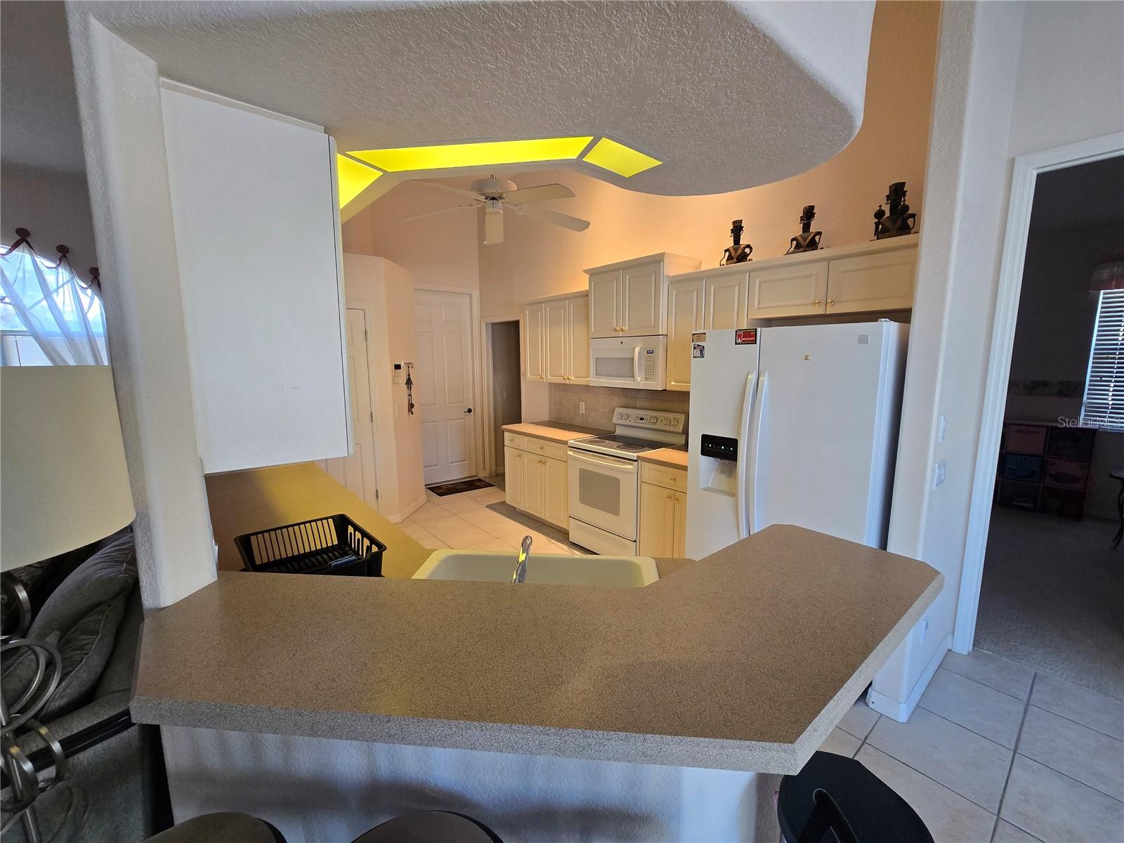 Image 10 of 37 For 23404 Peachland Boulevard