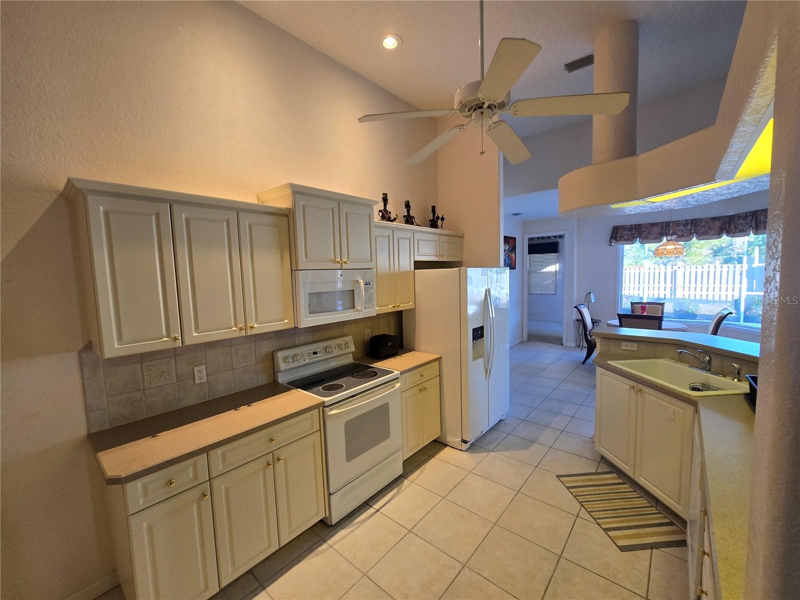 Image 11 of 37 For 23404 Peachland Boulevard