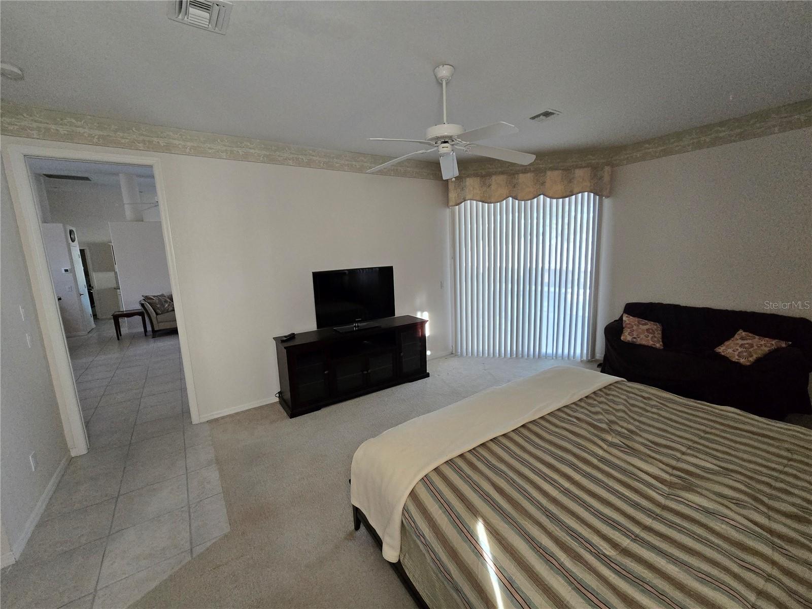 Image 13 of 37 For 23404 Peachland Boulevard