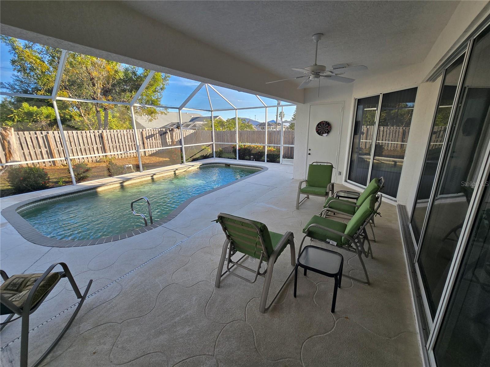 Image 25 of 37 For 23404 Peachland Boulevard