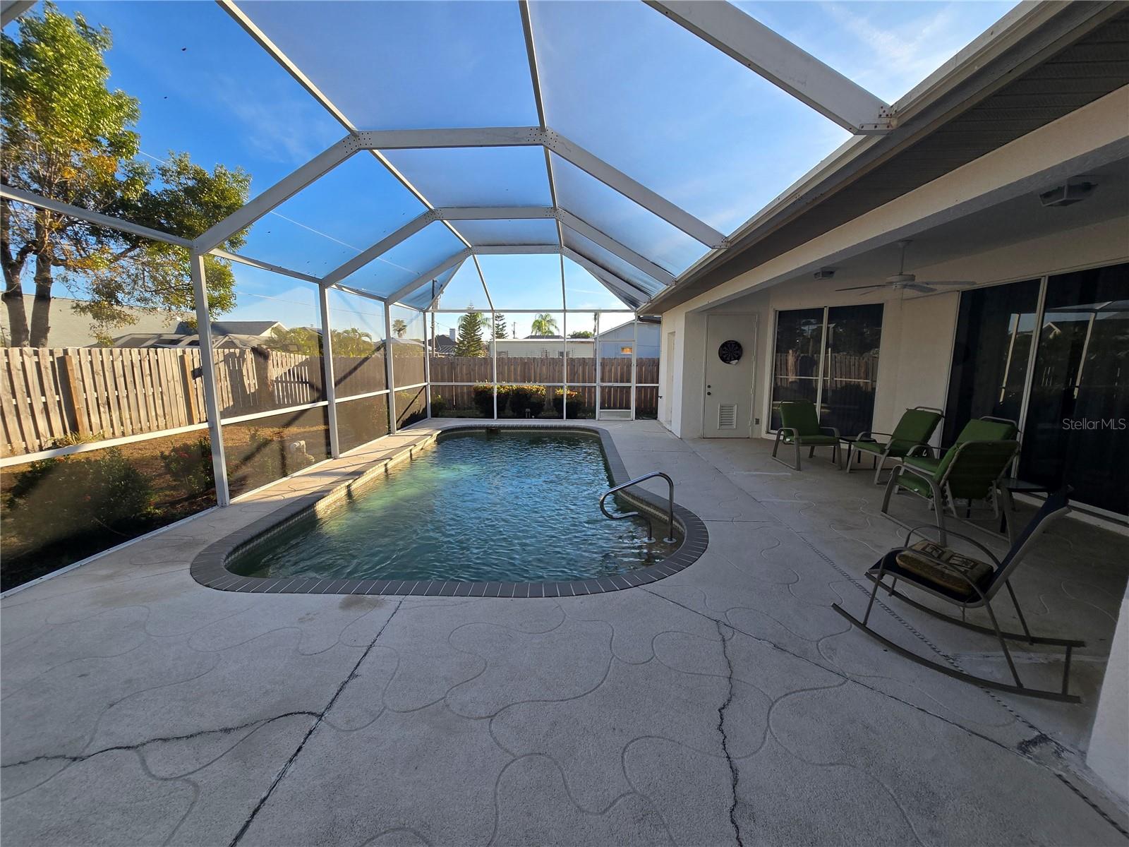 Image 26 of 37 For 23404 Peachland Boulevard