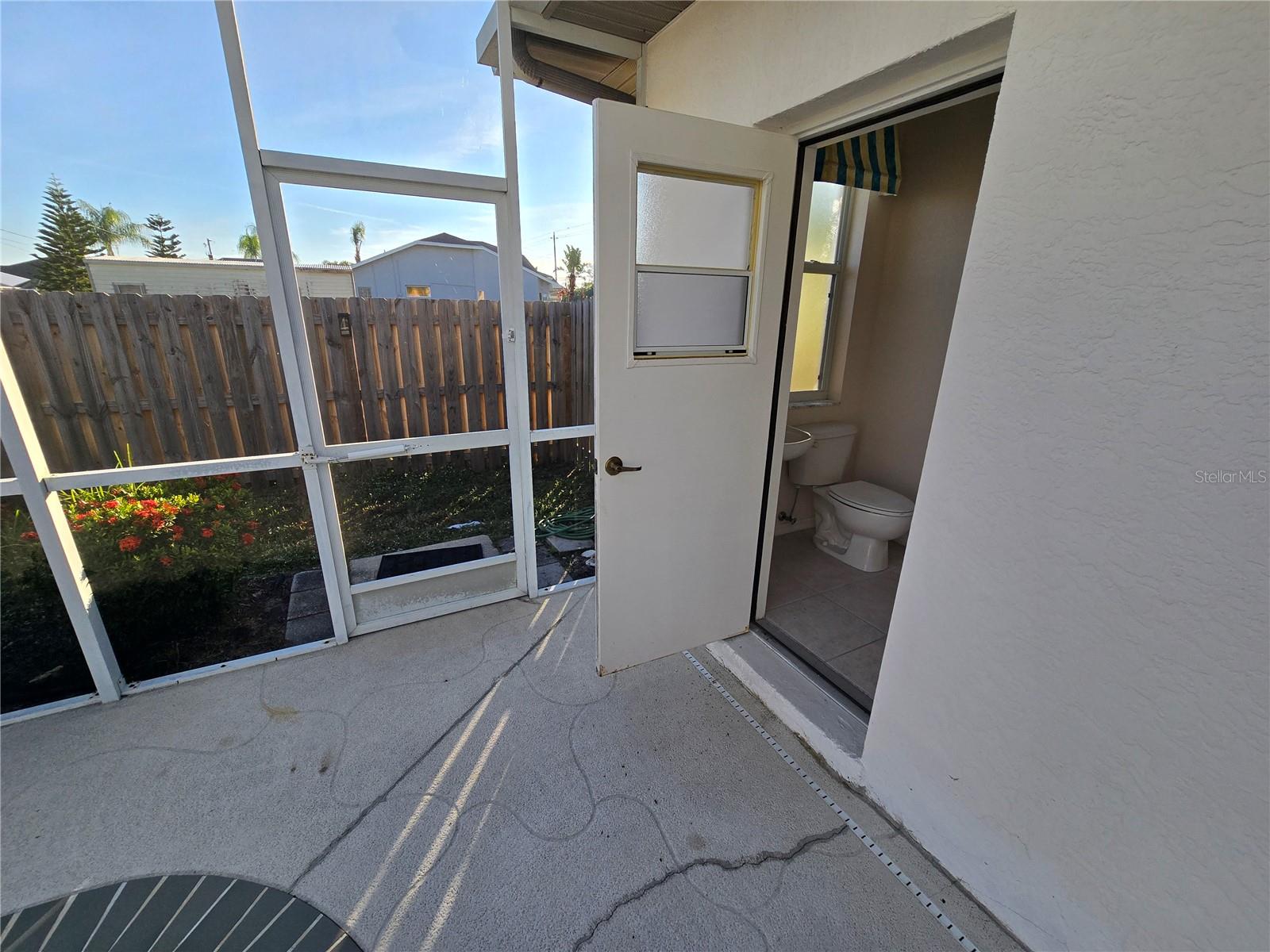 Image 29 of 37 For 23404 Peachland Boulevard