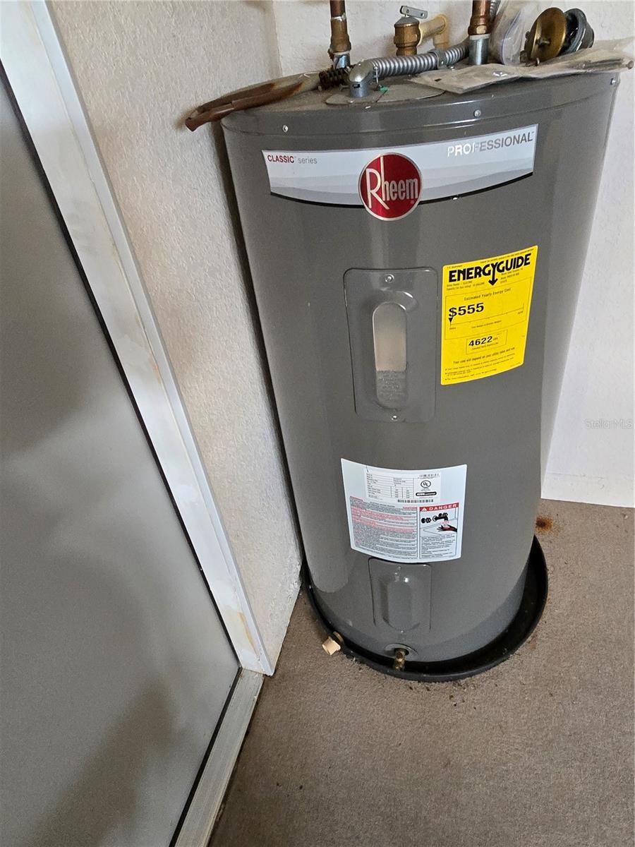 Image 36 of 37 For 23404 Peachland Boulevard