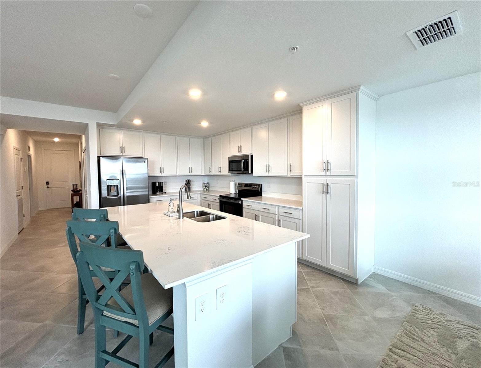 Image 4 of 42 For 17560 Opal Sand Drive 207