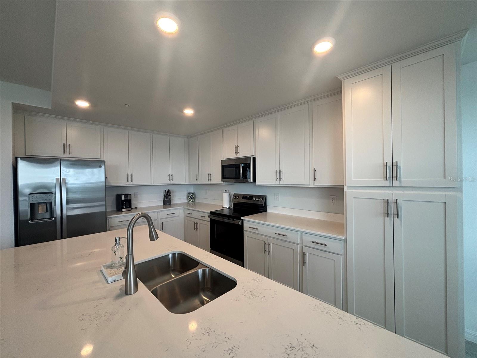 Image 7 of 42 For 17560 Opal Sand Drive 207