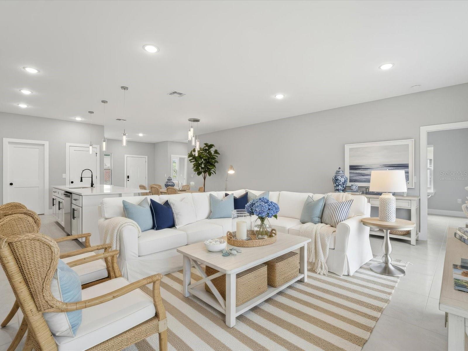 Image 12 of 39 For 21460 Dawson Avenue