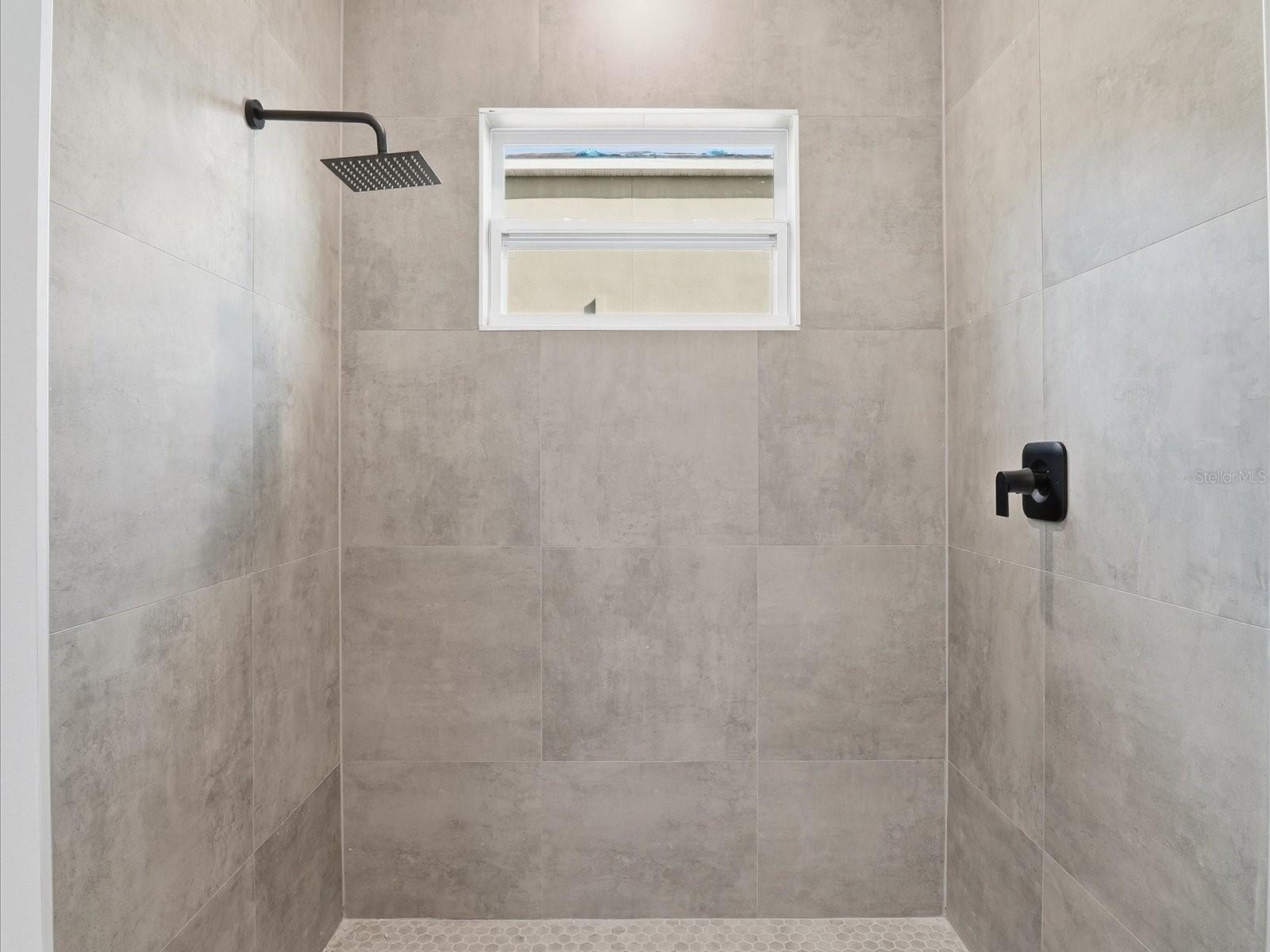 Image 20 of 39 For 21460 Dawson Avenue