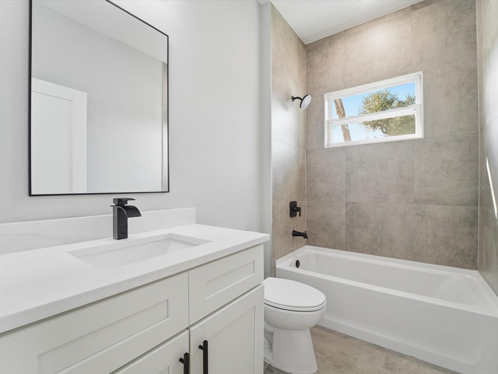 Image 24 of 39 For 21460 Dawson Avenue