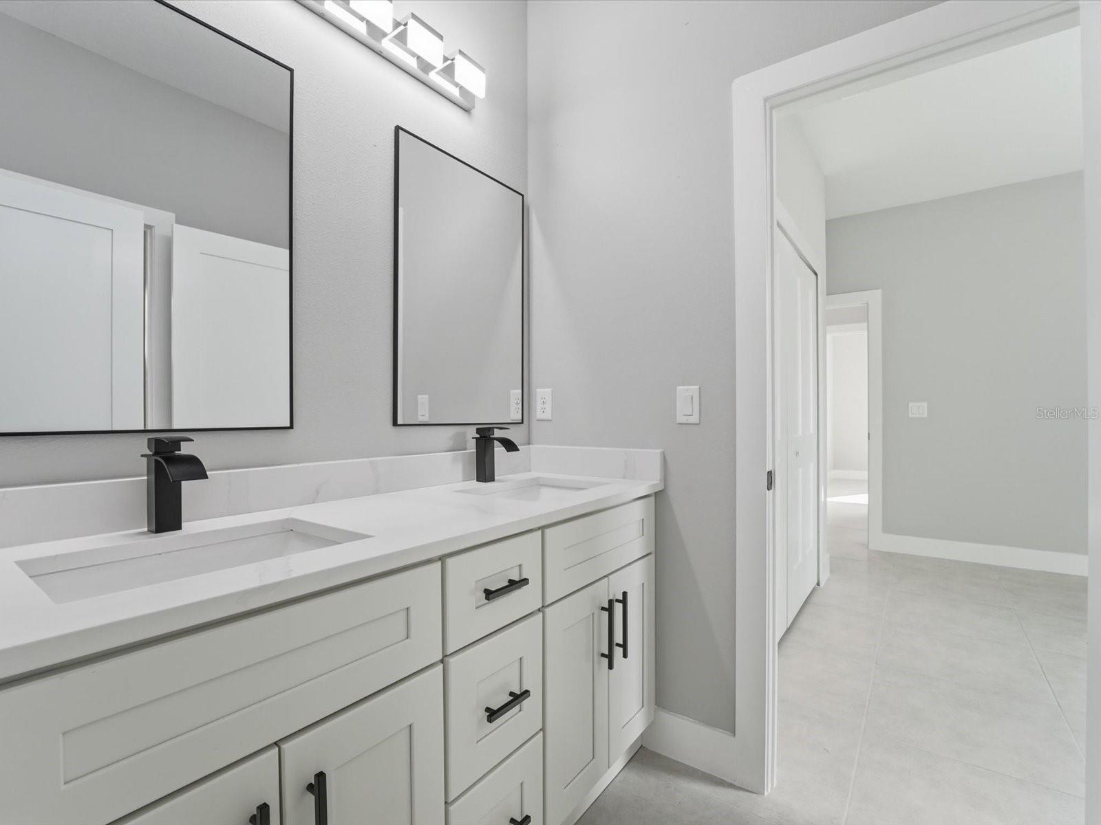 Image 28 of 39 For 21460 Dawson Avenue