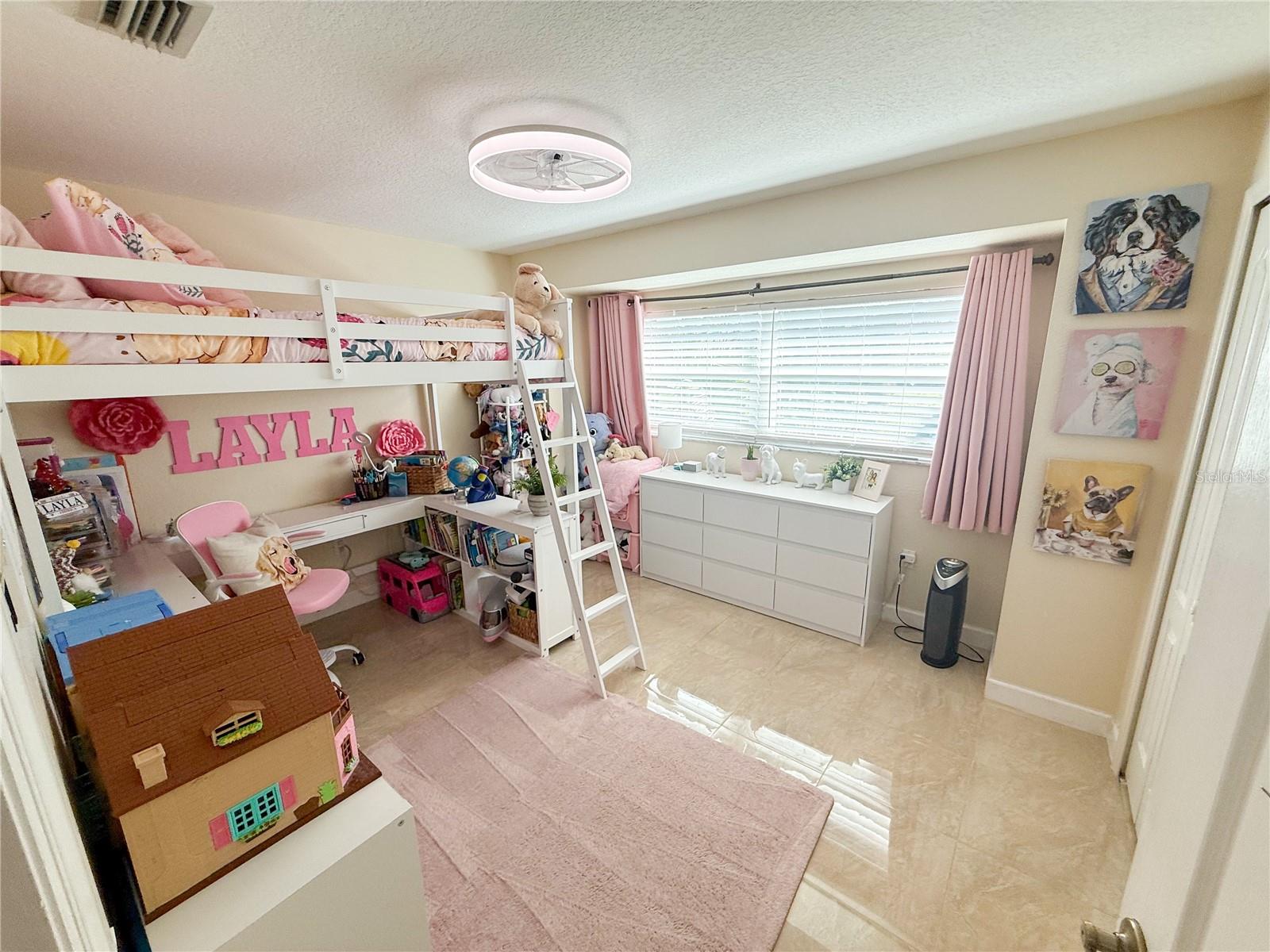 Image 11 of 45 For 2750 Abbotsford Street