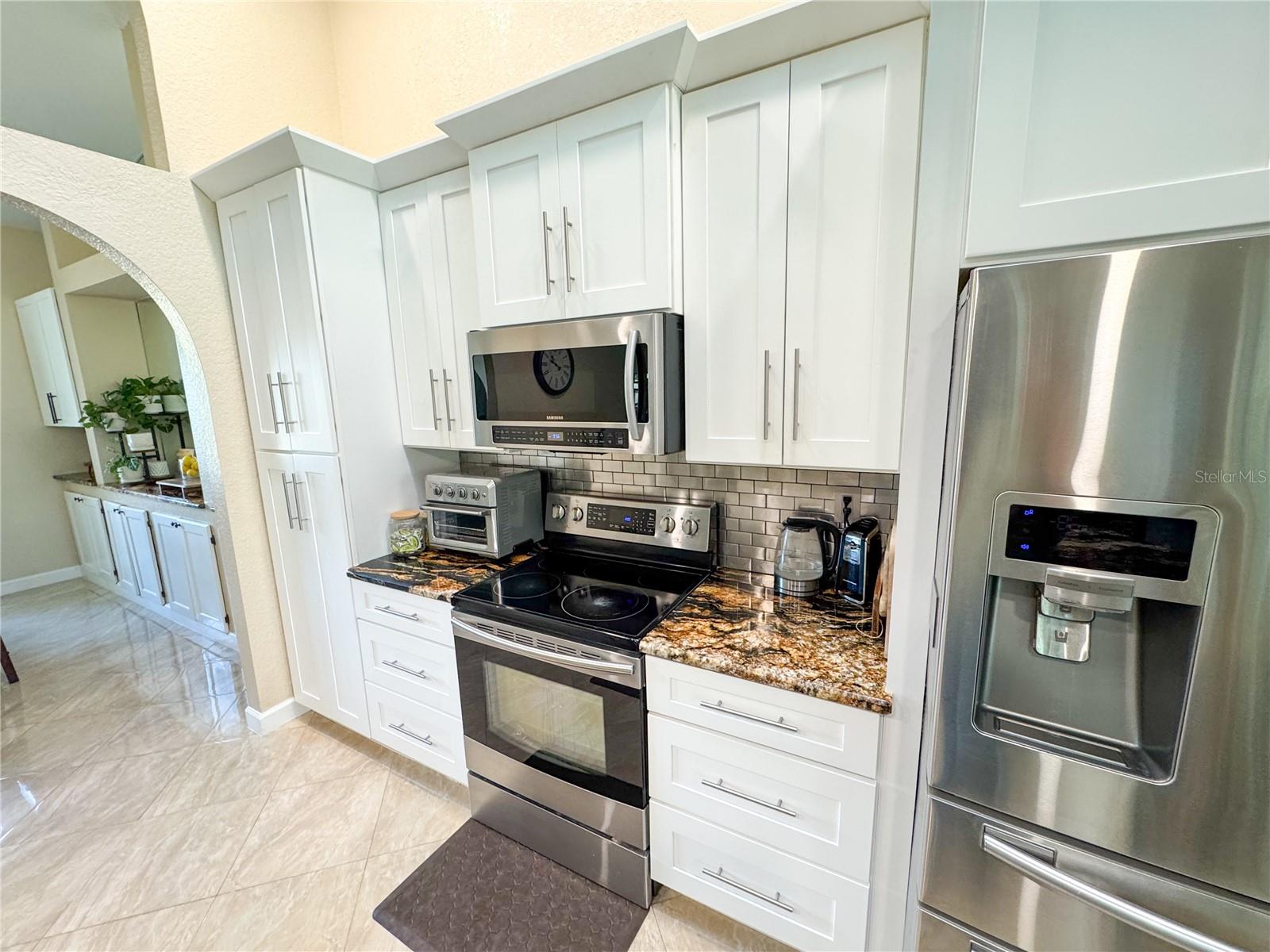 Image 26 of 45 For 2750 Abbotsford Street