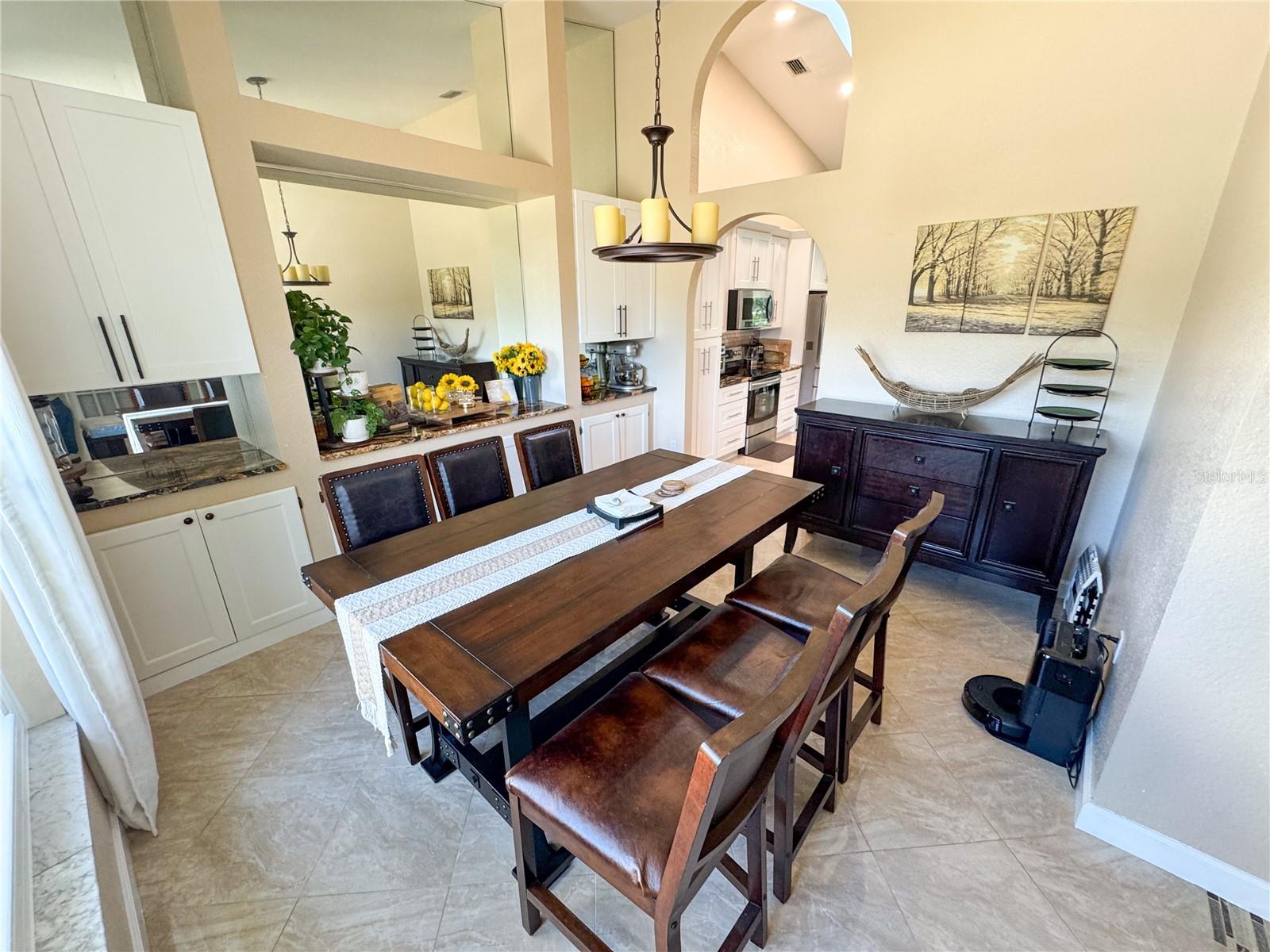 Image 27 of 45 For 2750 Abbotsford Street