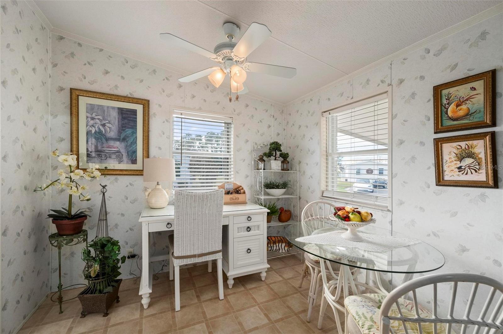 Image 15 of 68 For 1000 Kings Highway 274