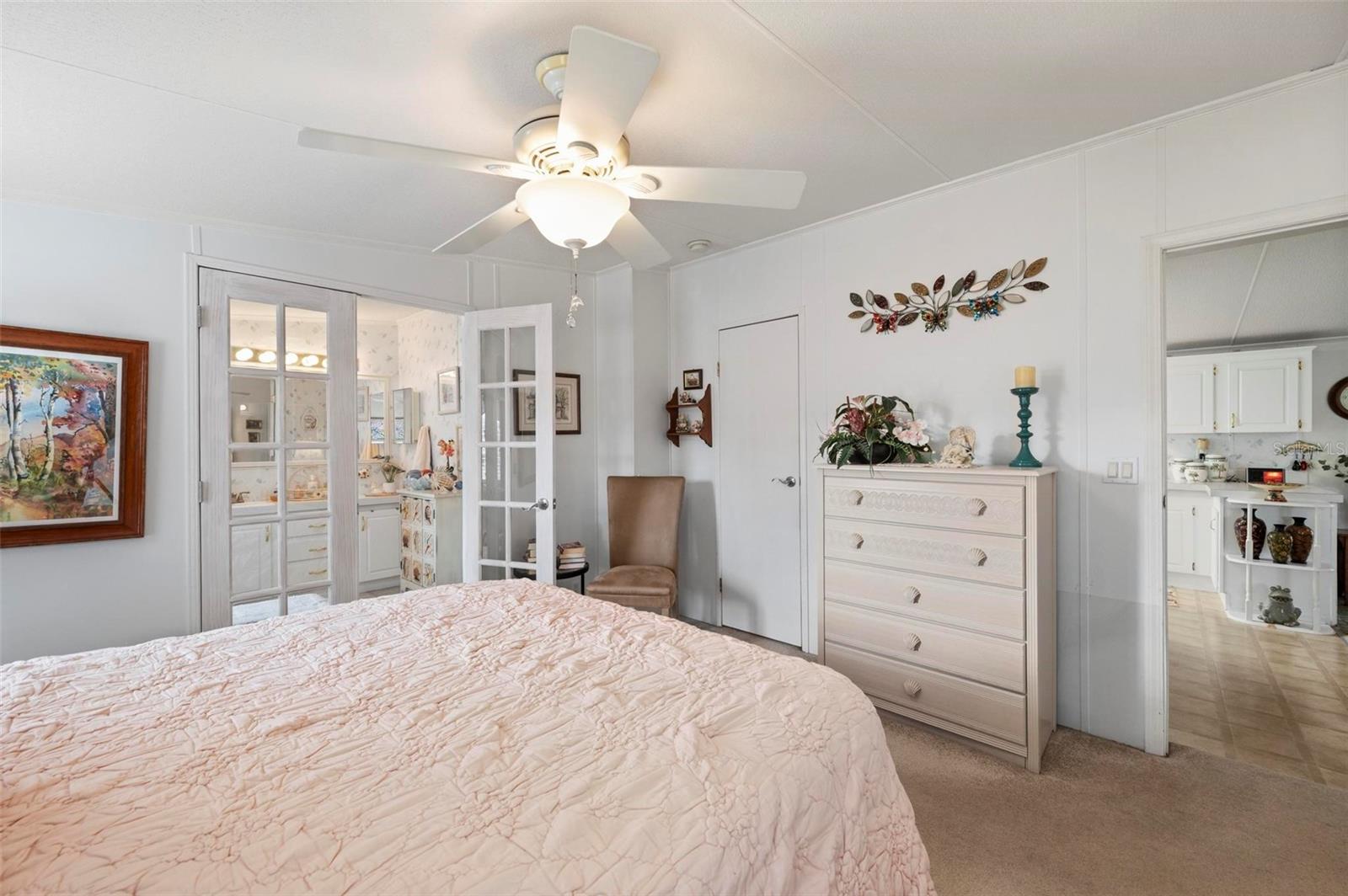 Image 20 of 68 For 1000 Kings Highway 274