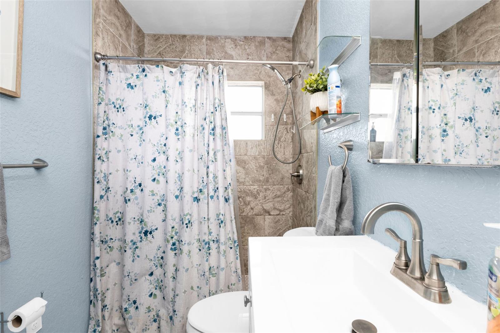 Image 19 of 51 For 419 Mckenzie Street