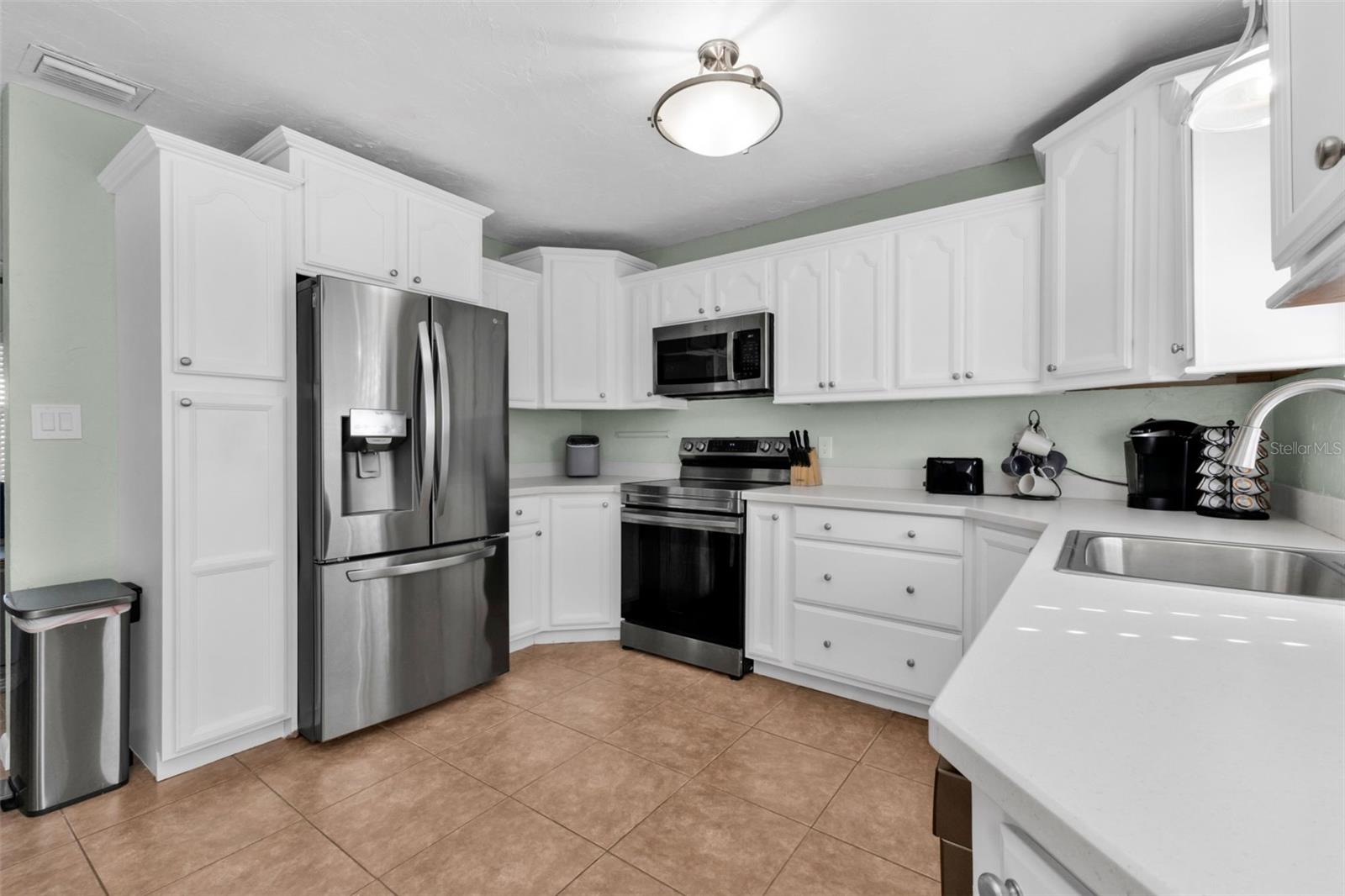 Image 23 of 51 For 419 Mckenzie Street