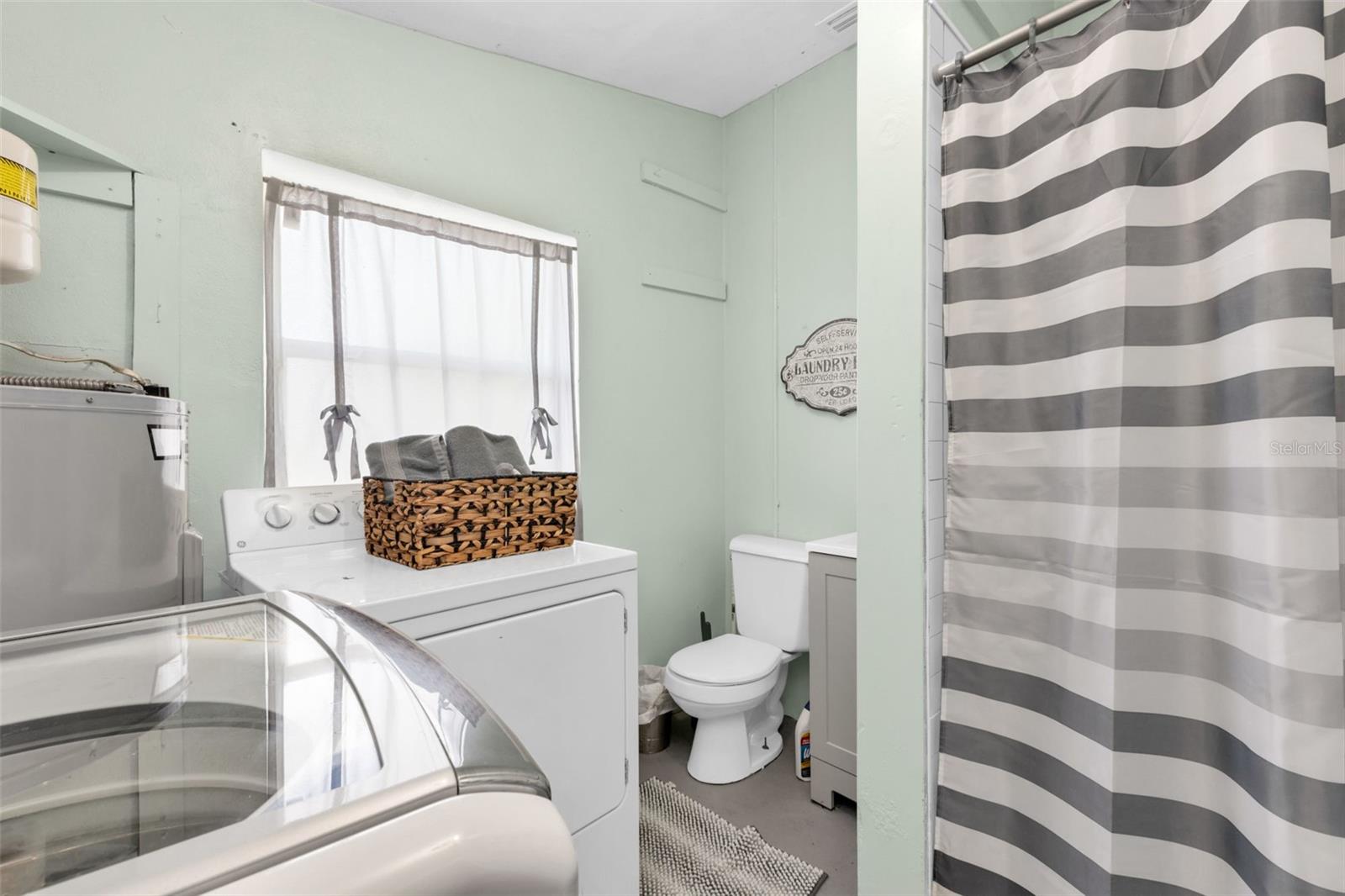 Image 30 of 51 For 419 Mckenzie Street