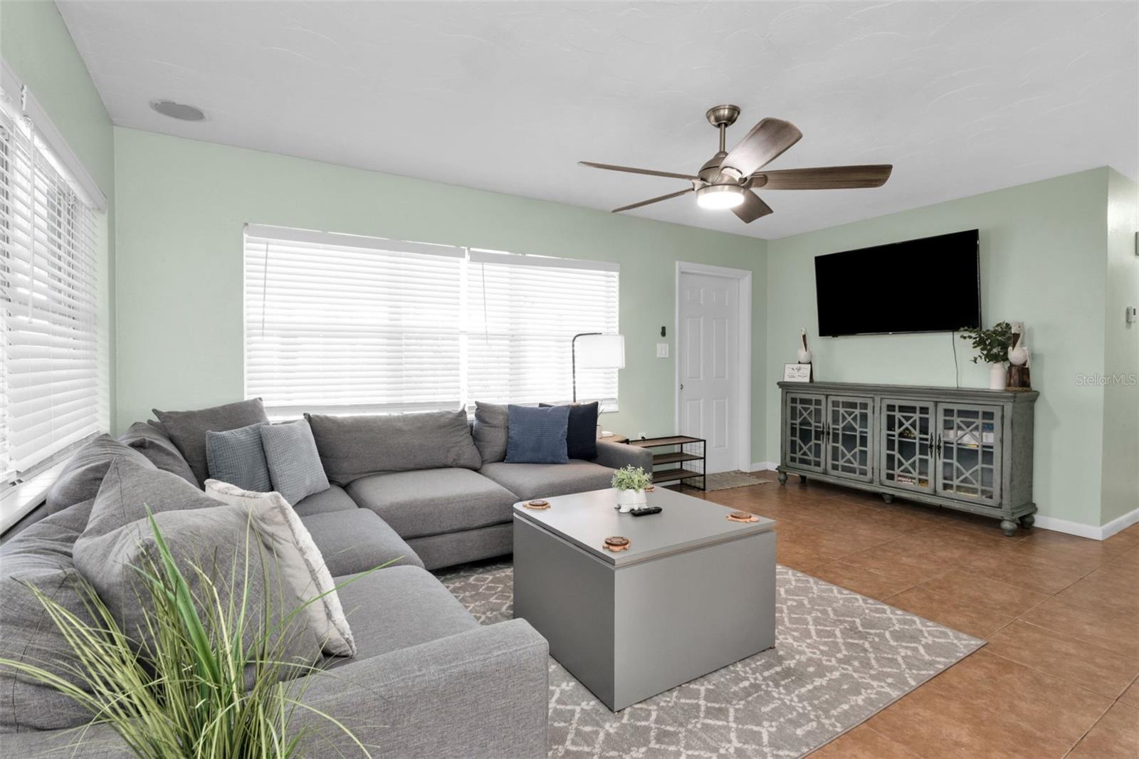 Image 9 of 51 For 419 Mckenzie Street