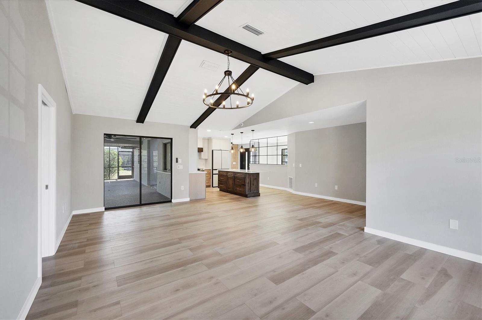 Image 11 of 19 For 404 Firethorn Avenue