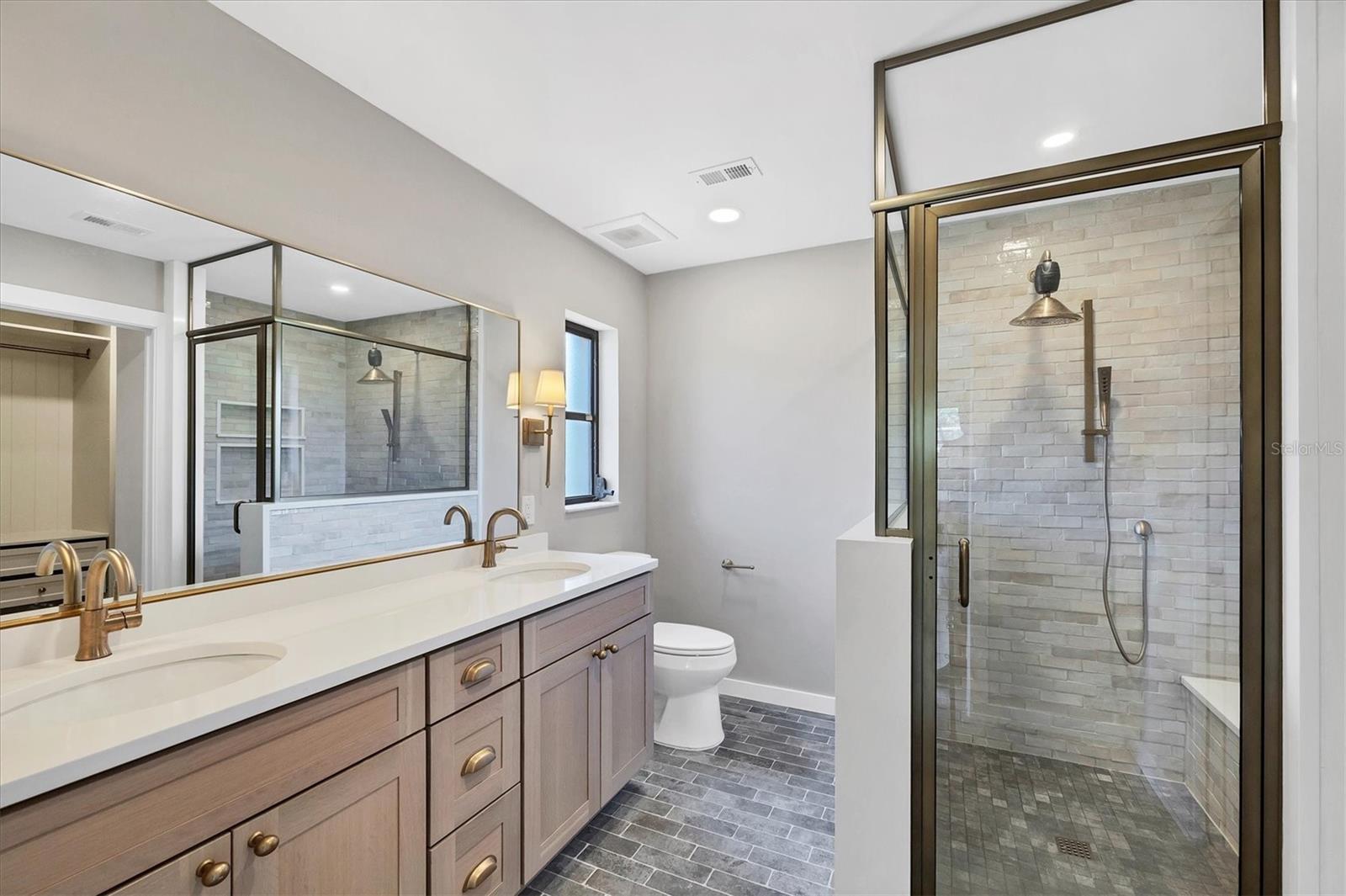 Image 18 of 19 For 404 Firethorn Avenue