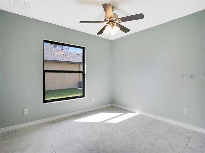 Image 8 of 22 For 17113 Thompson Avenue