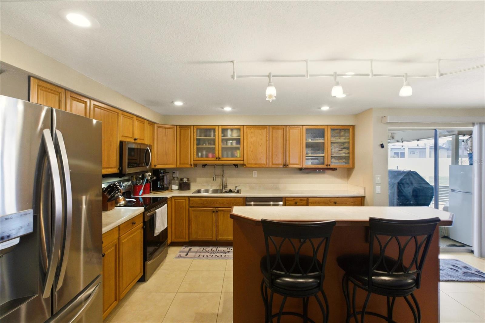 Image 11 of 37 For 3276 Pinetree Street