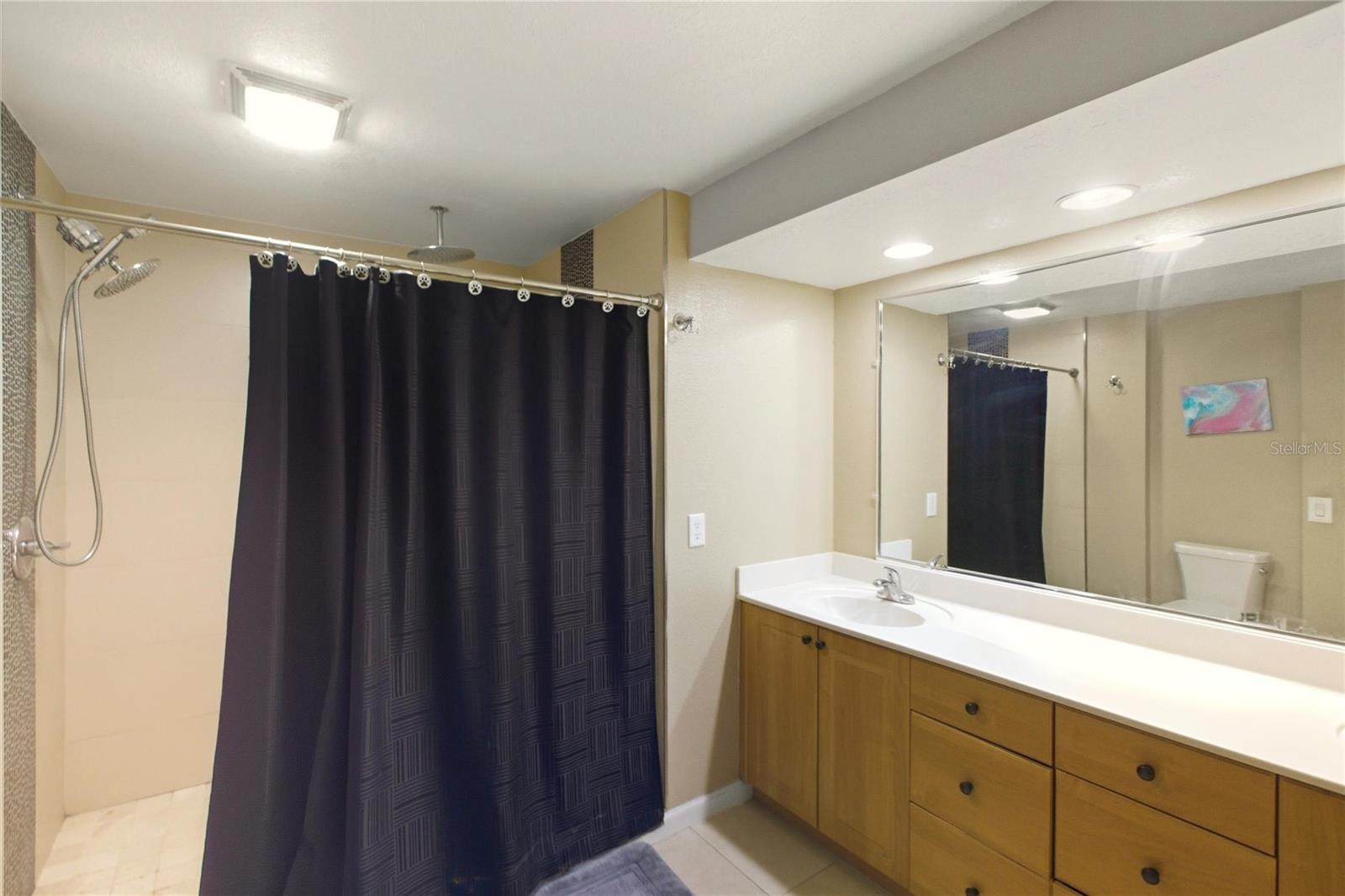 Image 18 of 37 For 3276 Pinetree Street