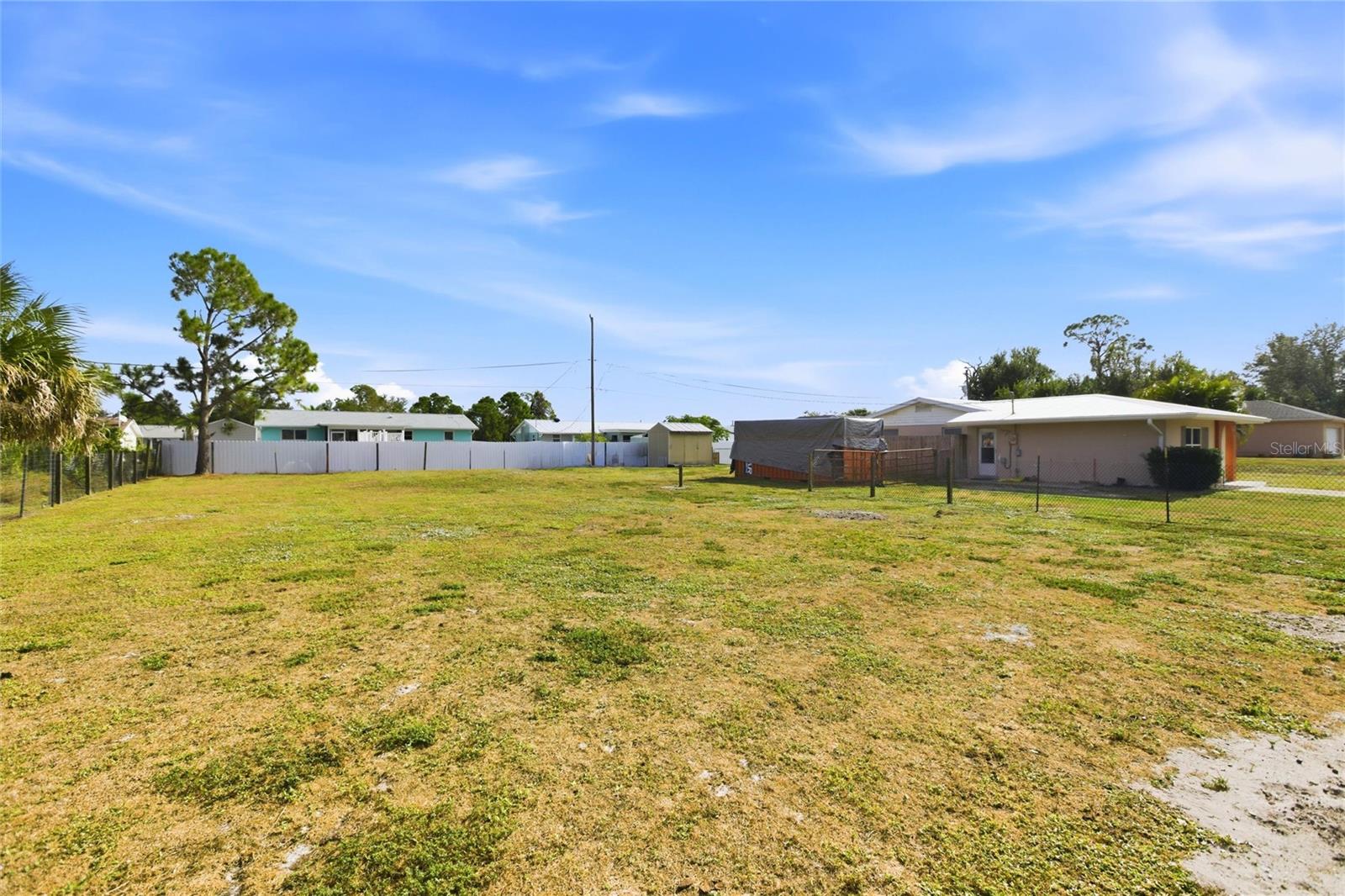 Image 29 of 37 For 3276 Pinetree Street