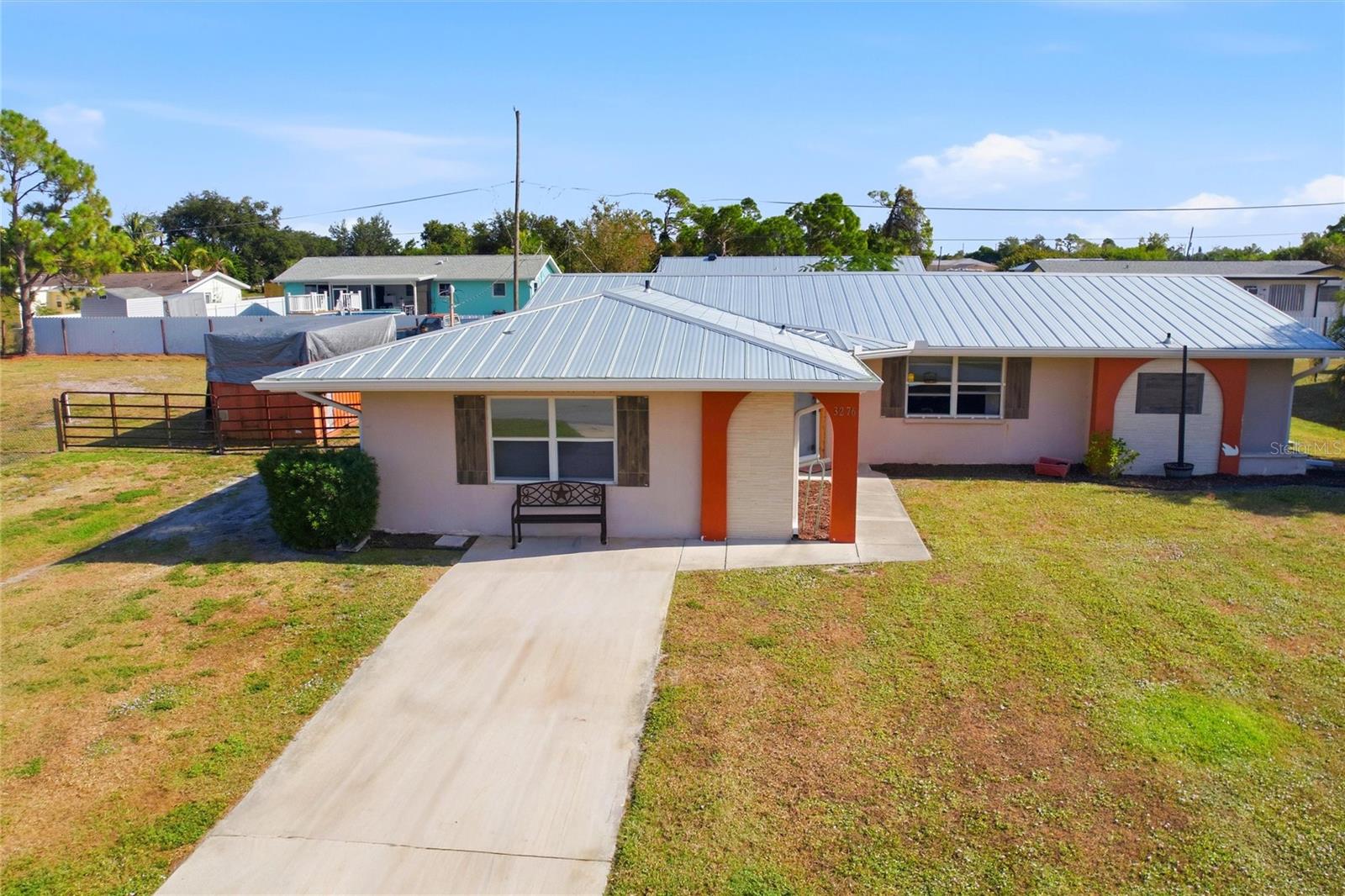 Image 31 of 37 For 3276 Pinetree Street