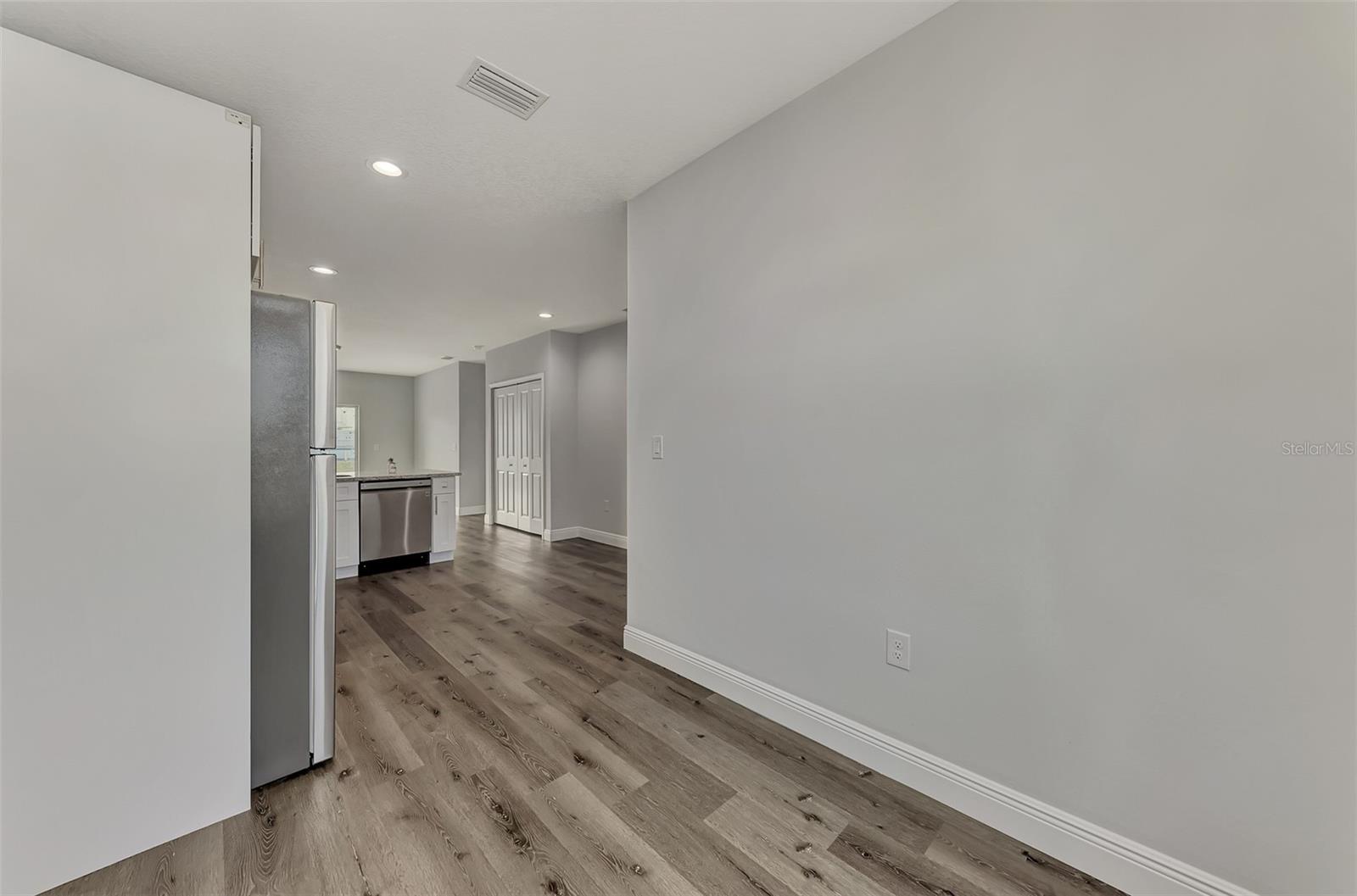 Image 17 of 48 For 11079 Kimberly Avenue