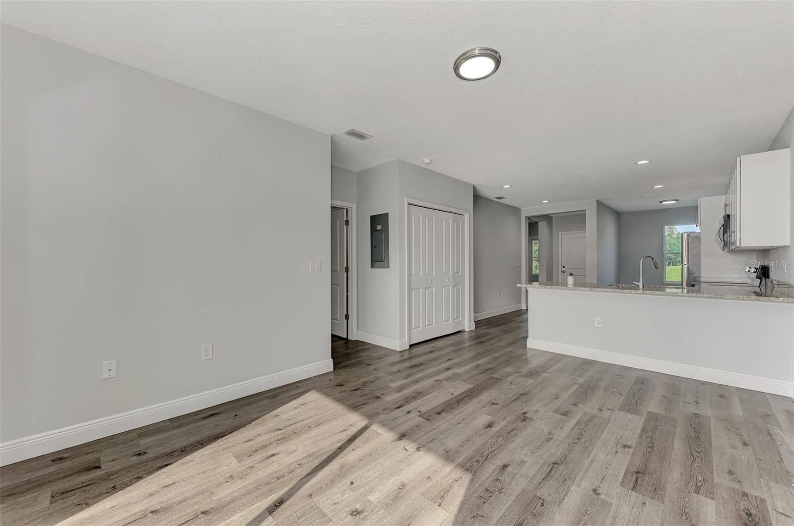 Image 20 of 48 For 11079 Kimberly Avenue