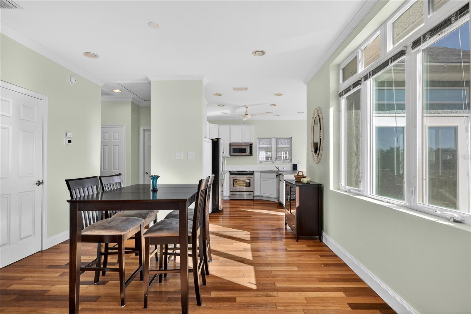 Image 12 of 33 For 631 Tahiti Court