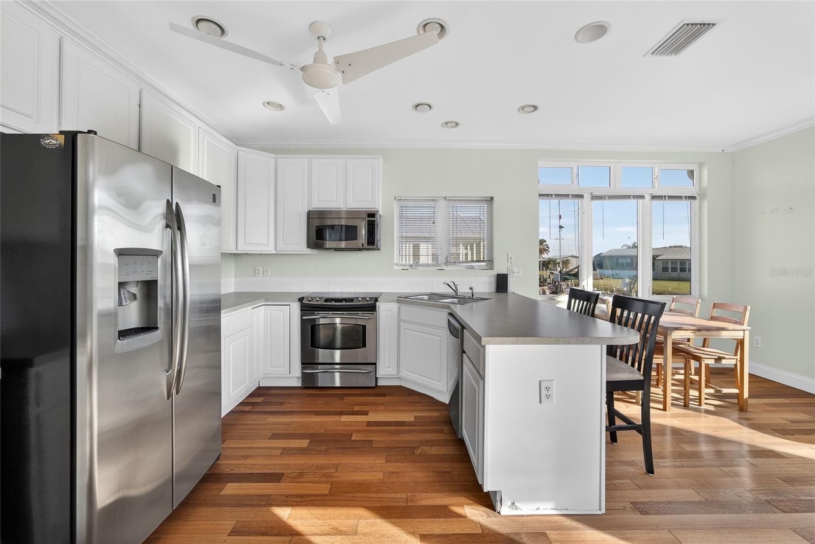 Image 13 of 33 For 631 Tahiti Court