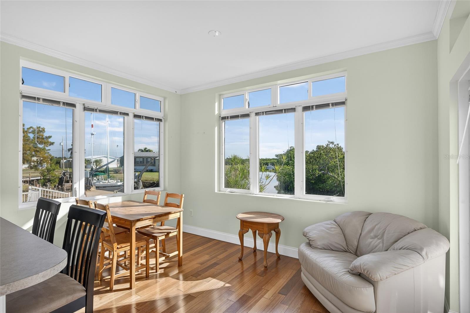 Image 16 of 33 For 631 Tahiti Court