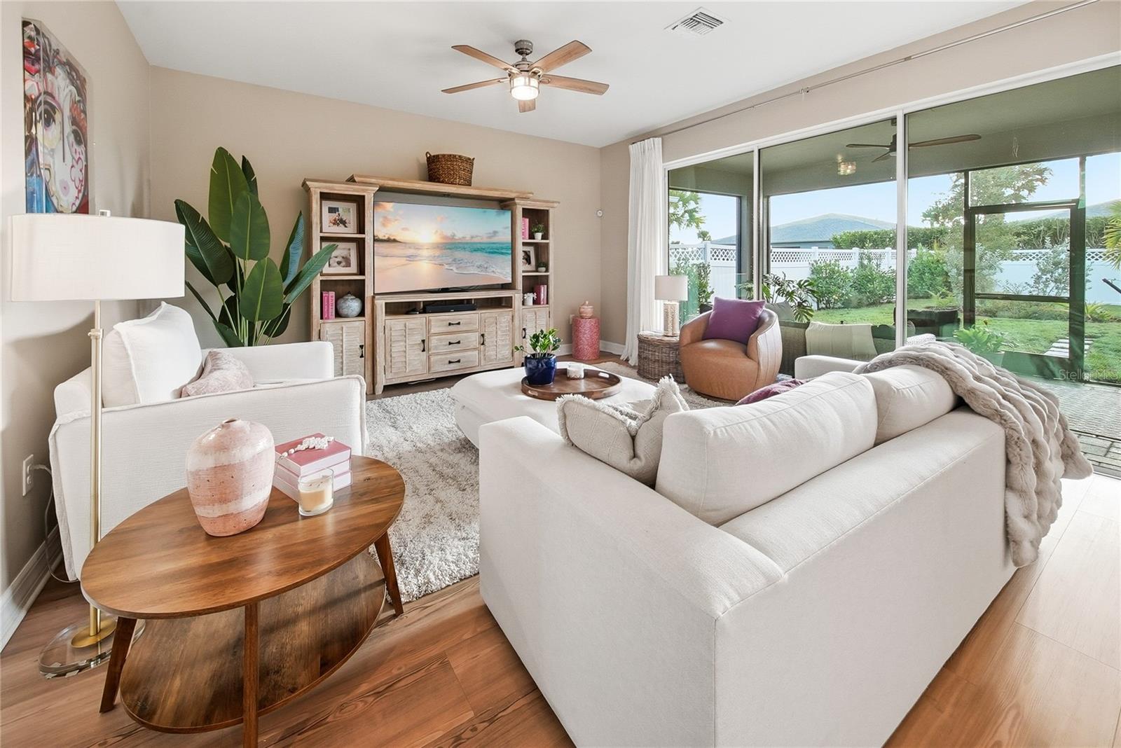 Image 5 of 49 For 16128 Lotus Way