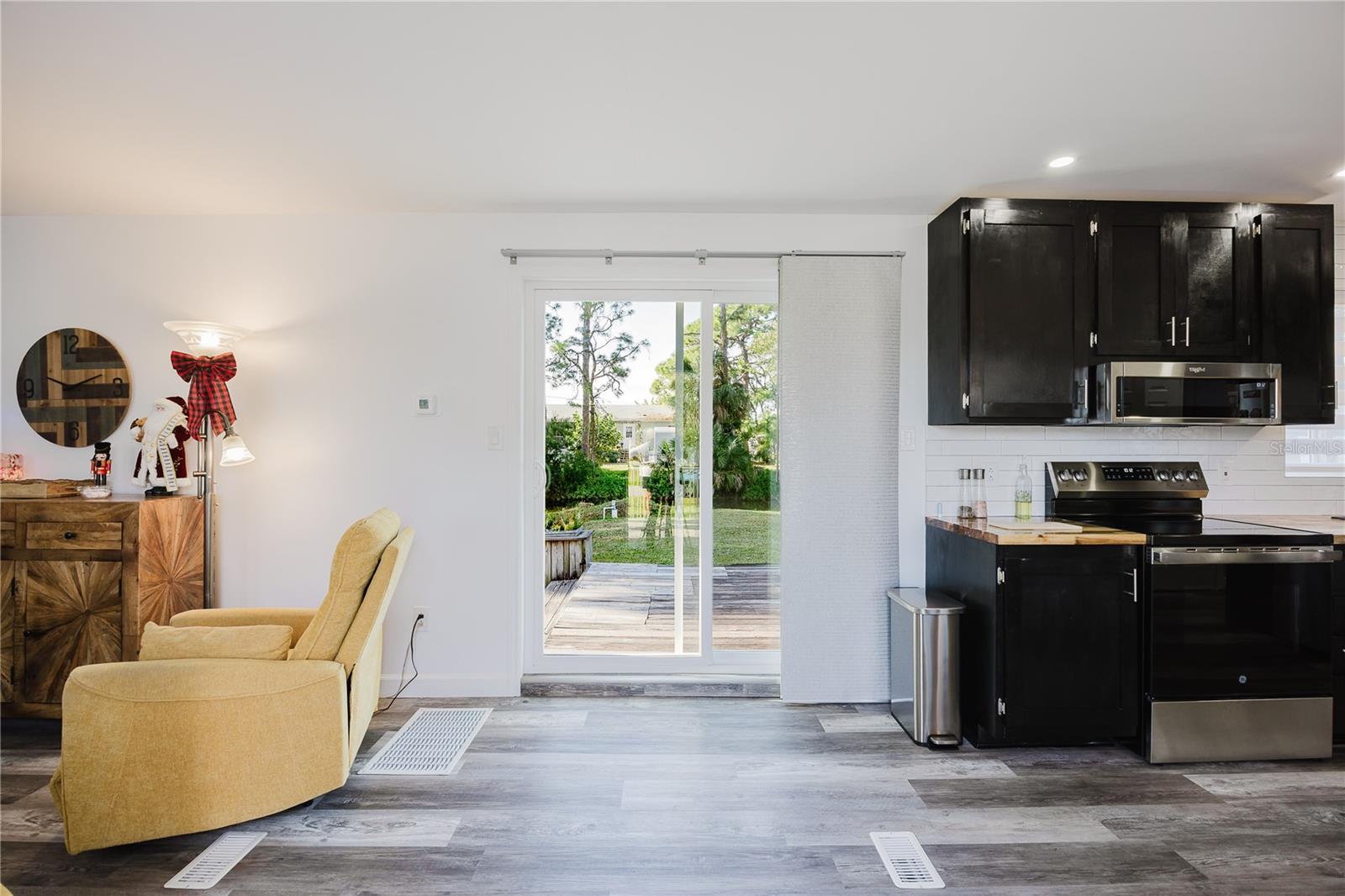 Image 13 of 43 For 11296 Olive Circle