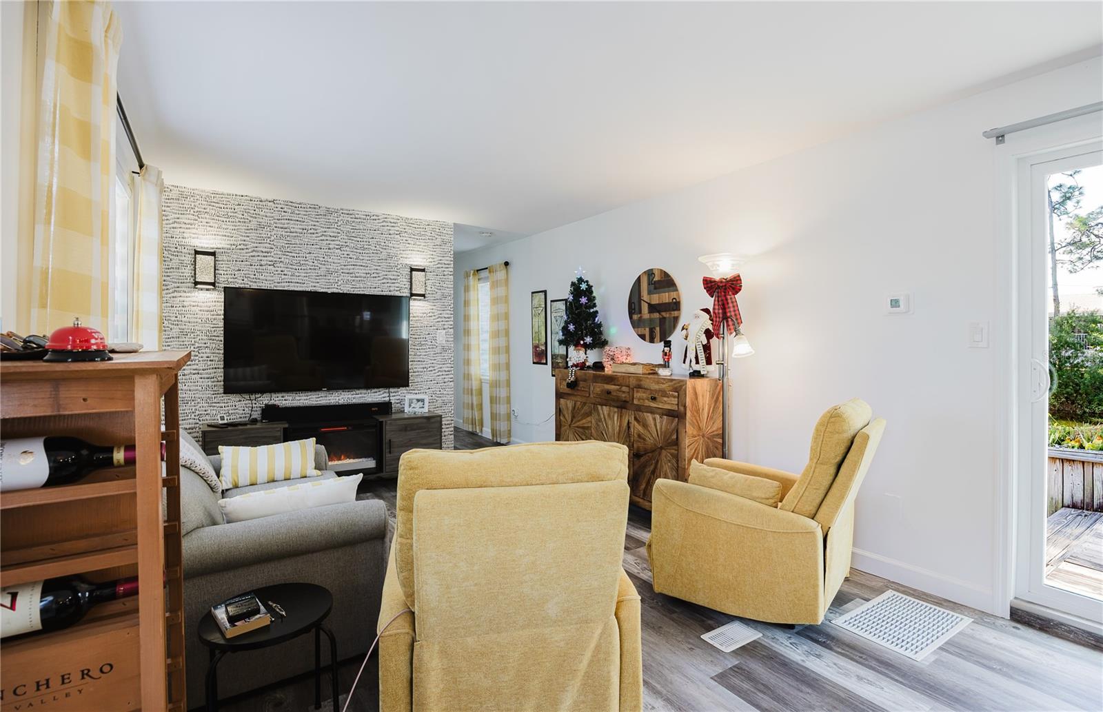 Image 14 of 43 For 11296 Olive Circle