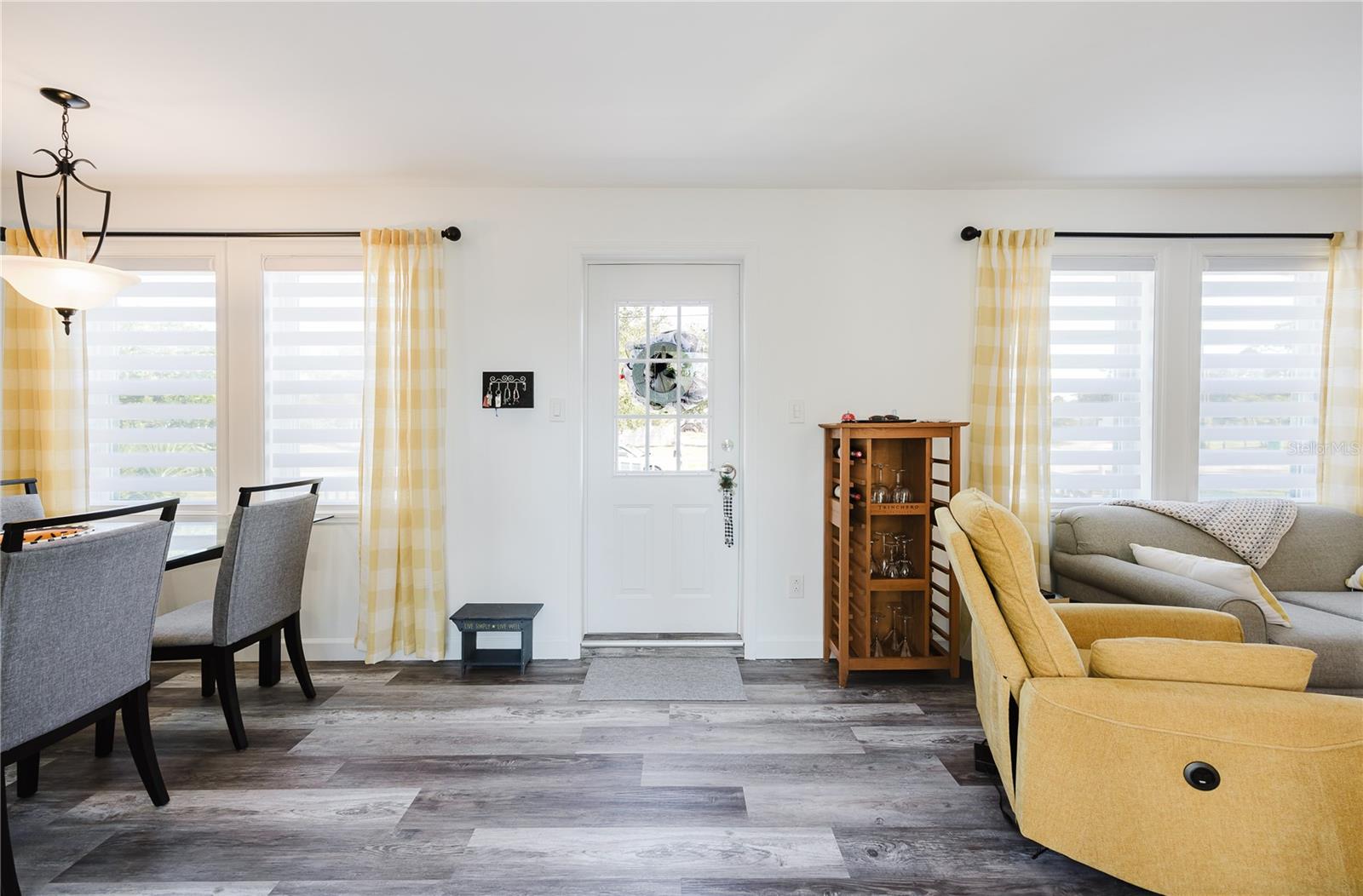 Image 4 of 43 For 11296 Olive Circle