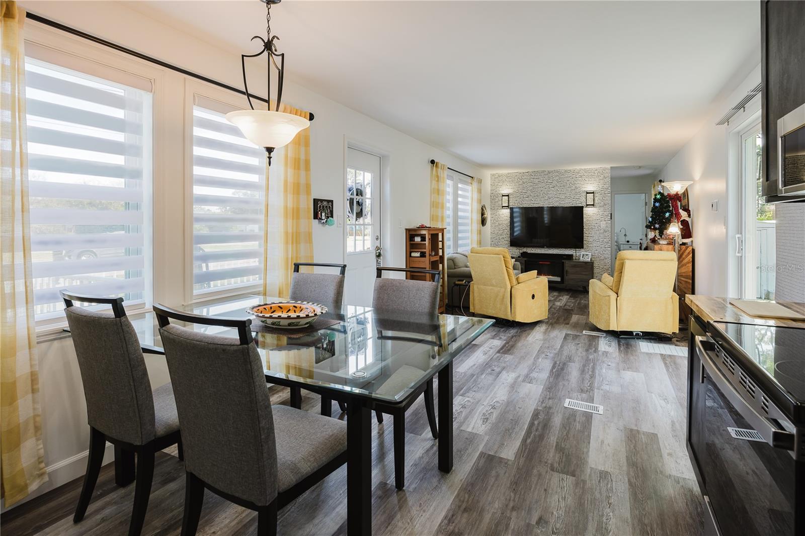 Image 7 of 43 For 11296 Olive Circle