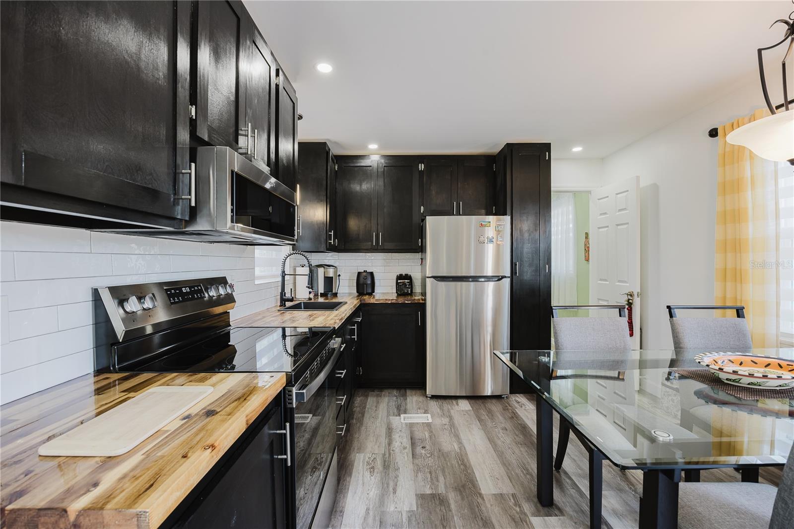 Image 9 of 43 For 11296 Olive Circle