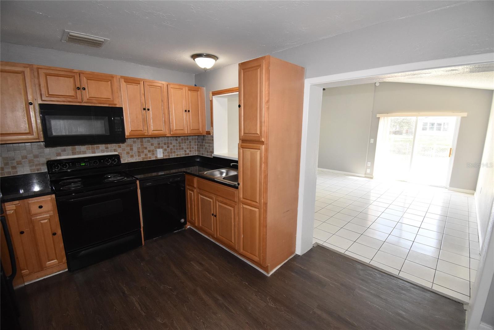 Image 6 of 32 For 3116 Ludlow Drive