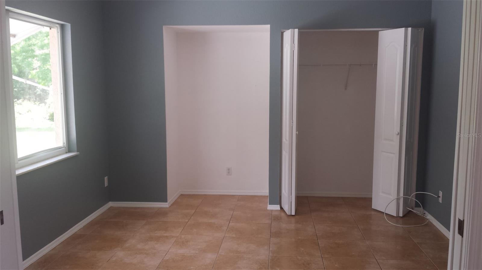 Image 11 of 20 For 404 Hazel Circle