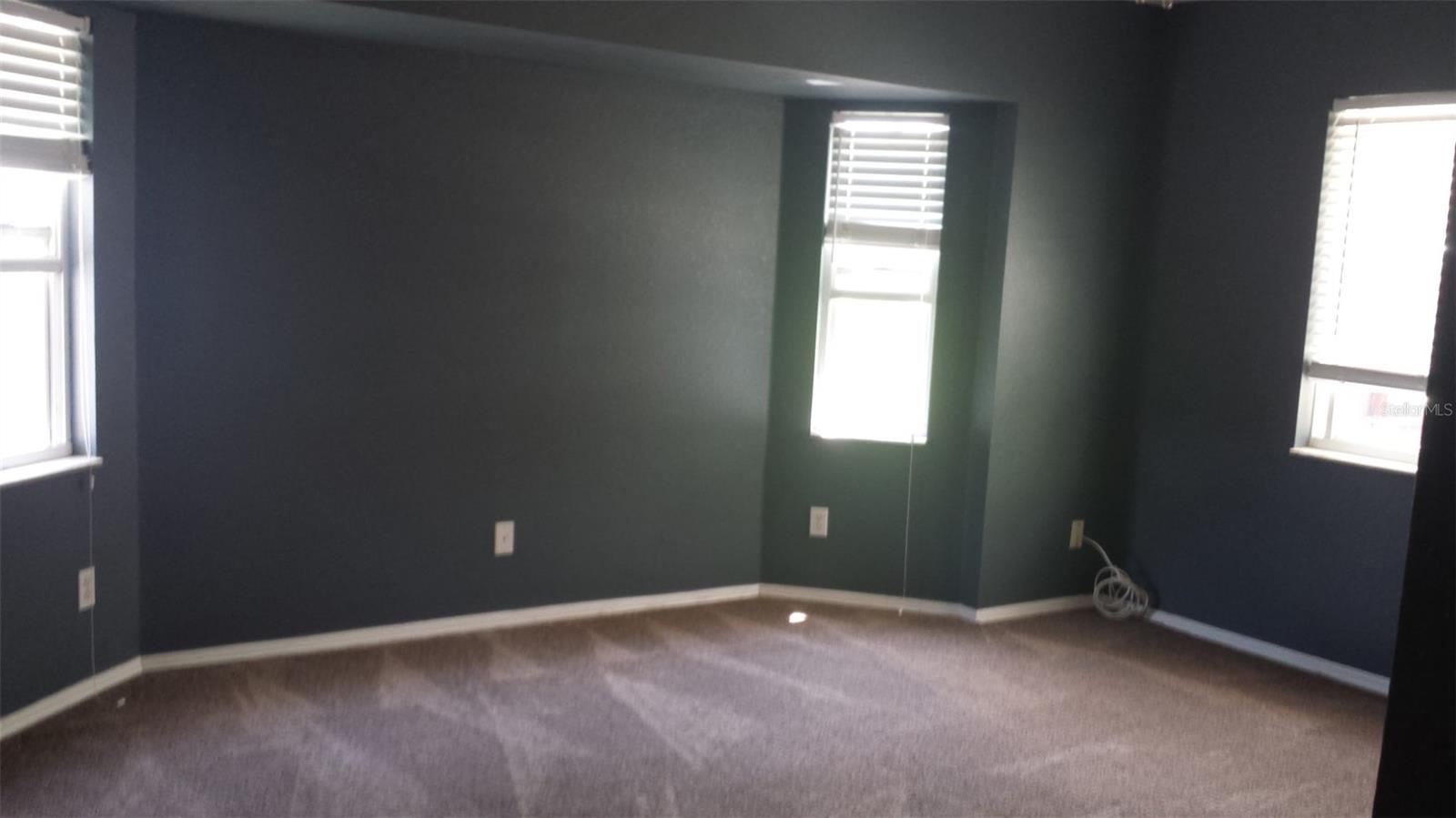 Image 14 of 20 For 404 Hazel Circle