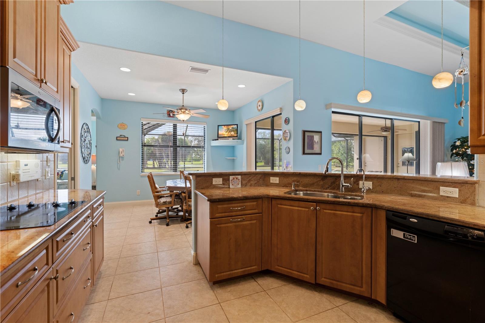 Image 24 of 68 For 17157 Mint Lane