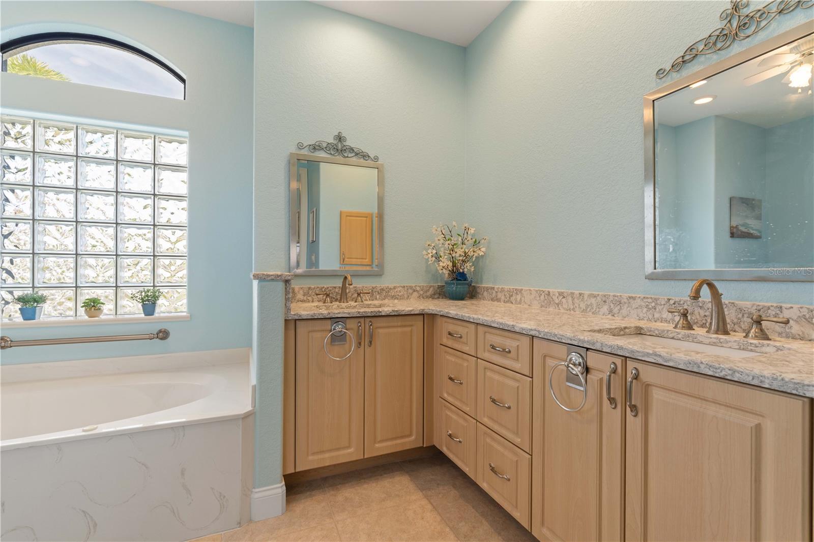 Image 33 of 68 For 17157 Mint Lane