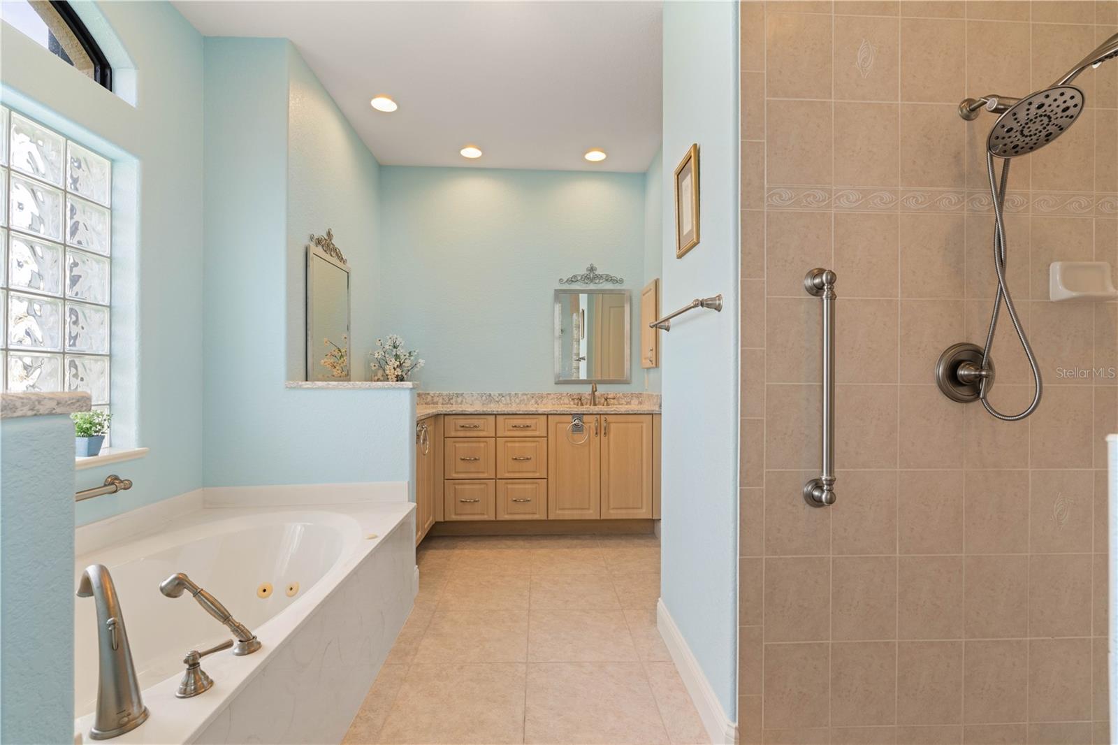 Image 36 of 68 For 17157 Mint Lane