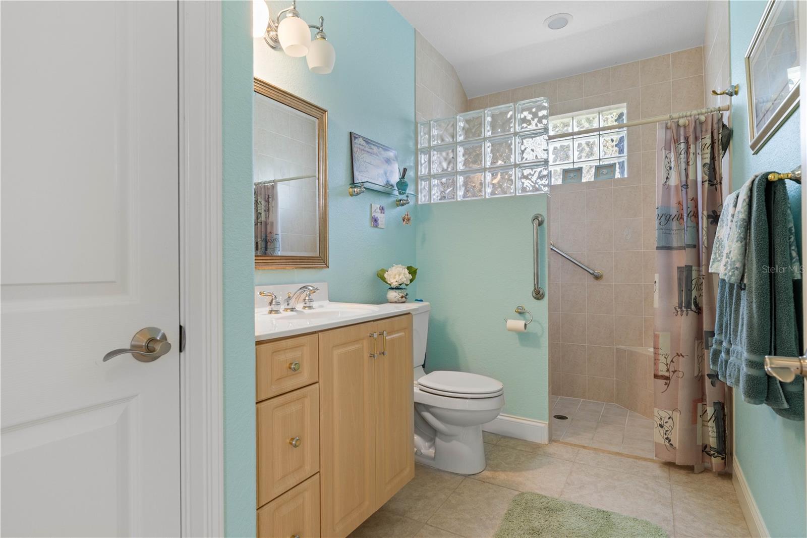 Image 40 of 68 For 17157 Mint Lane