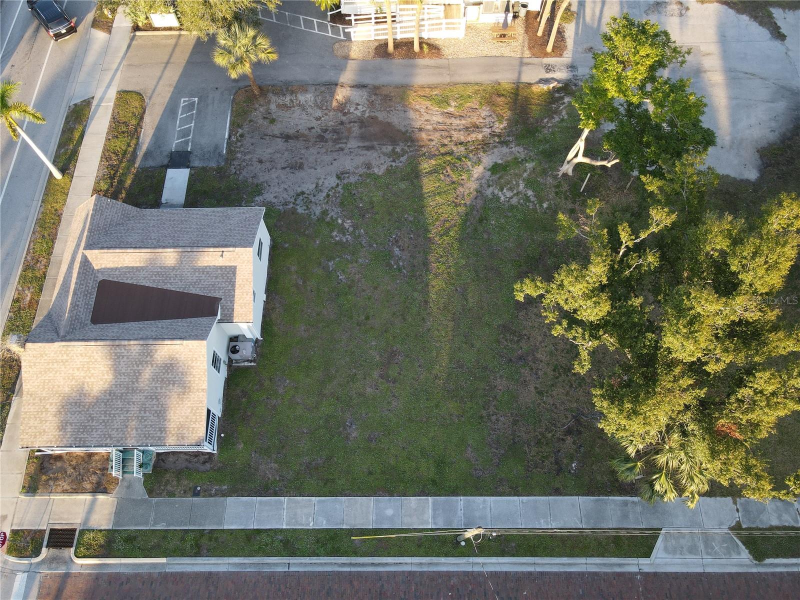 Image 6 of 8 For 308 Goldstein Street