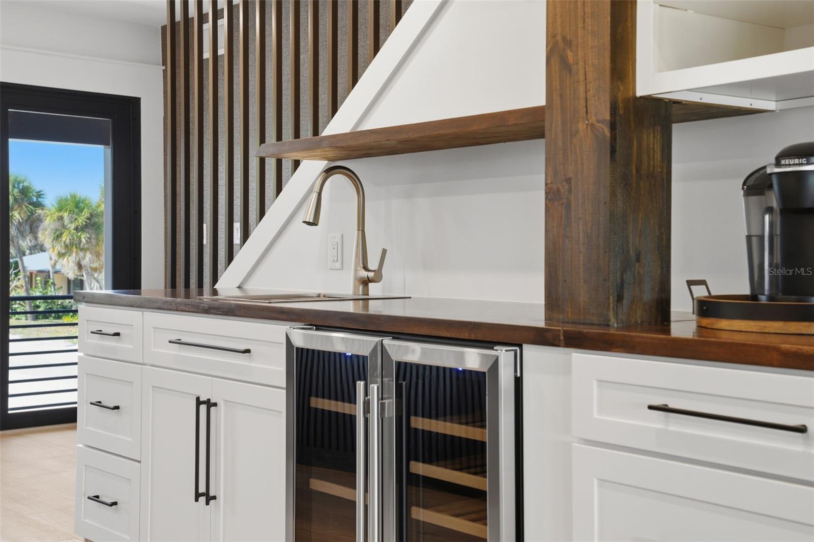 Image 17 of 93 For 2795 Beach Road B