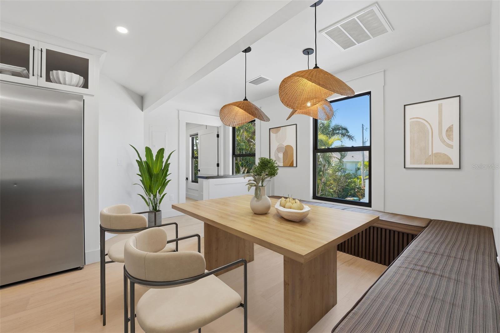 Image 19 of 93 For 2795 Beach Road B